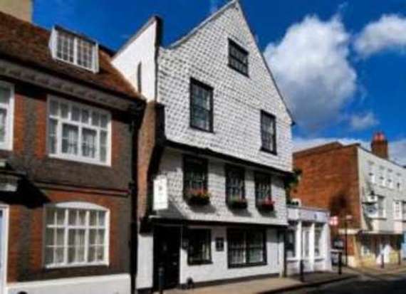 9 Bedroom Terraced